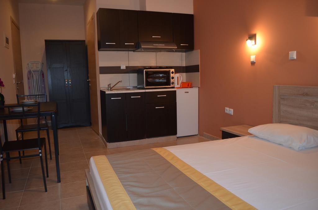 לימנריה Thassos Grand Villas Apartments & Studios חדר תמונה